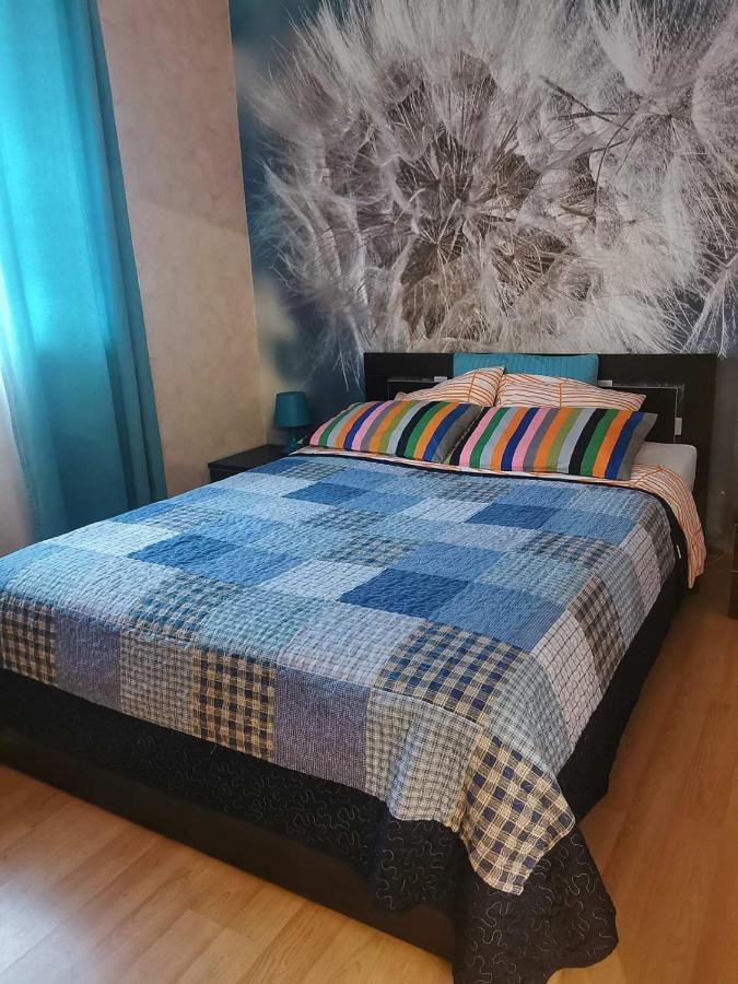 Апартаменты Независимости 168-2 Minsk Extérieur photo